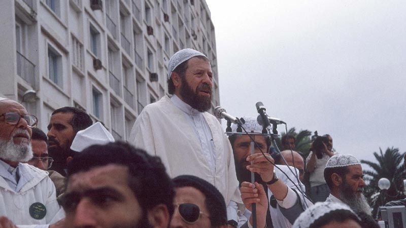 صحف مصر والمغرب العربي: الجبهة الإسلامية للإنقاذ في الجزائر تهاجم فرنسا